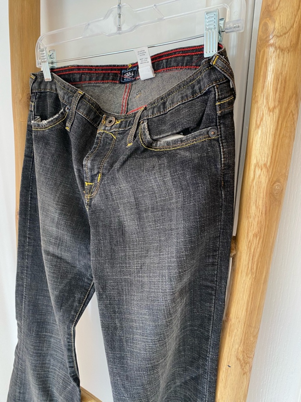 Von Dutch Low Rise Dark Wash Flare Jeans w/ Large Patch on the Back Size 28 Y2K - Picture 8 of 9